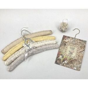 Lot Of 4 Vintage Satin Padded Hangers Closet Sachet Refresh Closet Accessories